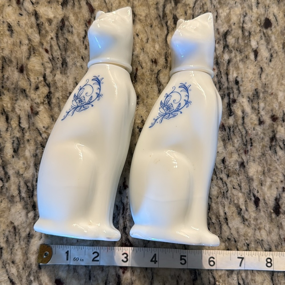 Vintage Avon White and Blue Cat Glass Cologne Bottles - Picture 6 of 6